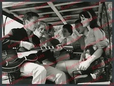 or. Filmfoto Stempka Teneriffa Peter Kraus Musik Hoyer-Gitarre Helga Lehner 1964