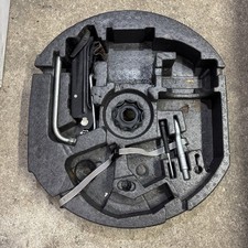 VW Touran 1T Werkzeugmulde