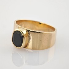 Statement-Ring aus Gold mit