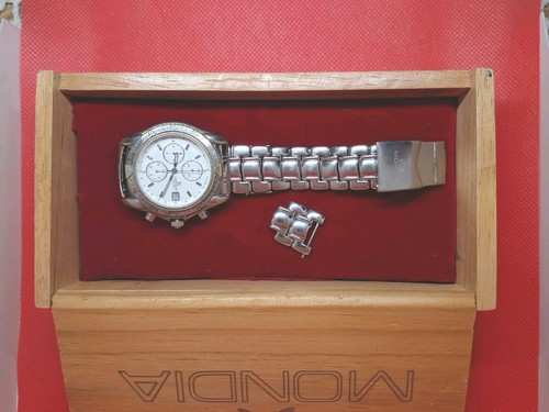 Mondia triumph zenith - mondia, by
