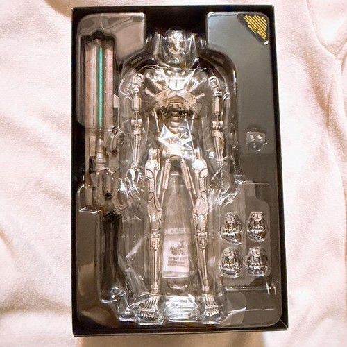 Hot toys mms352 - toys, terminator