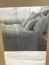 YVES DELORME | Schwanenmilch