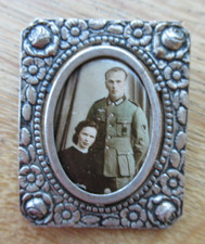 Miniatur Bilderrahmen eines Wehrmacht Soldaten mit Foto von seiner Frau und ihm