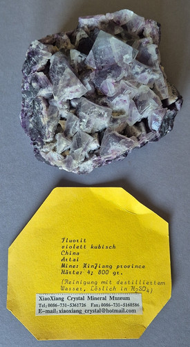 Fluorit violett kubisch - violett,
