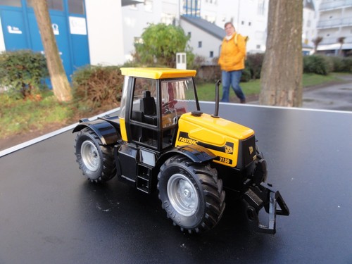 Siku farmer jcb fastrac - siku,