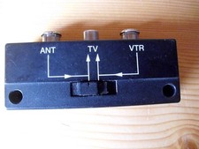 3-Fach Antennen Umschalter  Radio Kabel ANT  TV VTR Kabel Schalter PU53593