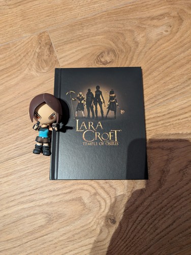 Lara croft figur - &, artbook