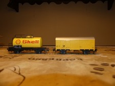 Märklin  gedeckter Güterwagen Deutsche Bundespost und Shell Tankwagen