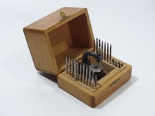 Triebnietmaschine