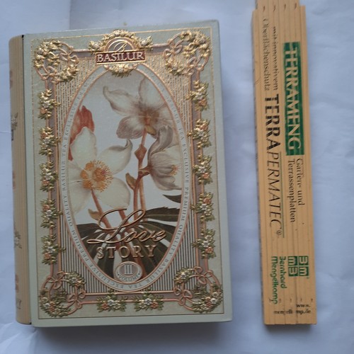 Leere blechdose buchform - blechdose, in