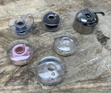 Spulengehäuse mit 5 St. Spulen für Nähmaschine SINGER Symphonie 2250