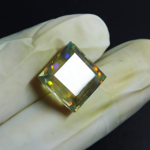 Wunderschöner feueropal natur - wunderschöner,