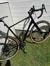 Gravel Bike Specialized Schwarz