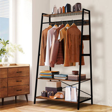 offen Kleiderschrank