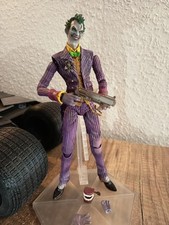 Play Arts Kai Joker Figur