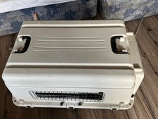 Große Transportbox für Hunde Katzen  Auto / Flugzeug Gr. L nach IATA Richtlinien