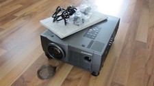 Mitsubishi Beamer  LVP-X400BU LCD Projector