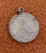pilgrimage pendant Mary and