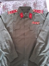 Vietnamesisches Uniformhemd