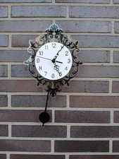 Moderne Pendelwanduhr lautlos ohne Tickgeräusche,fabrikneu,aus Sammlungsauflösun