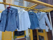 4er-Paket mit H&M-Blazer und drei Hemden für schicke Jungs (Gr 128-152)