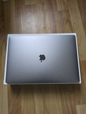 Apple MacBook Pro 2017, 15,4
