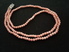 Halskette mit zierliche