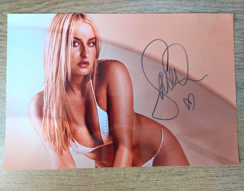 Sarah connor autogramm - sarah,