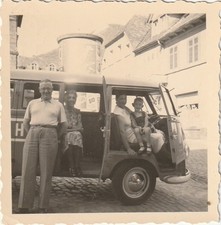 Vintage Foto Familie mit VW
