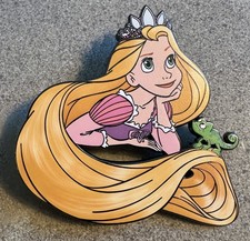 PIN RAPUNZEL & PASCAL 3" JUMBO