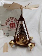 Pyramide Christi Geburt Kleinkunst Müller Seiffen Erzgebirge Holz 2 Teile fehlen