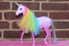 BARBIE PFERD K23 PRINZESSINNENPFERD EINHORN REGENBOGEN LICHT TRABT WIEHERT MUSIK