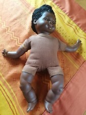 Schwarze ältere Puppe