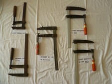 Schraubzwingen LUST, BESSEY,... verschieden groß Film Requisite Theater Museum