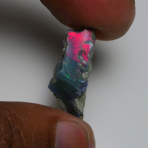 Schwarzer opal - schwarzer,