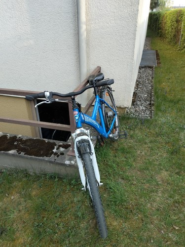 Blue fahrrad die - die, fahrradkette