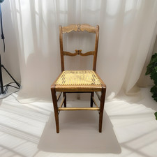 Antiker Holzstuhl mit Wiener