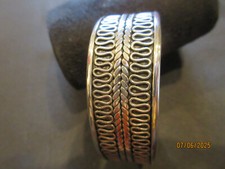 APARTE ARMSPANGE, ST. SILBER , 925 gest. , 7 cm Durchm. 2 cm breit. 26,8 gr.