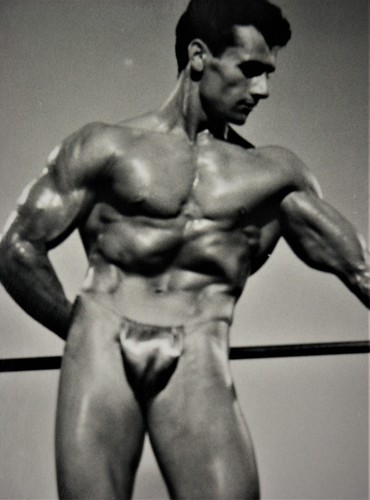 Male bodybuilder muscle men - bodybuilder,