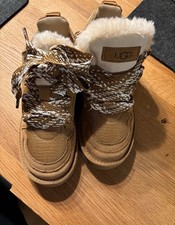 UGG Lowmel Chestnut