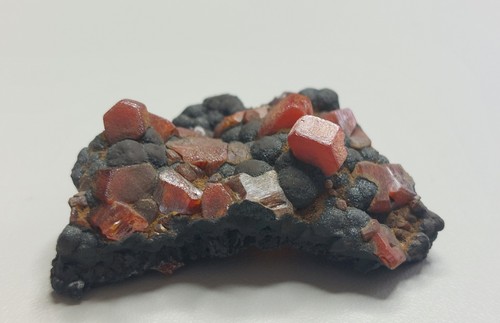 Vanadinit auf goethit - vanadinit, taouz
