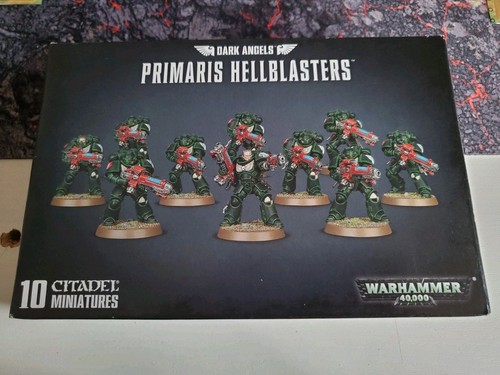 Warhammer 40k space marines - space,