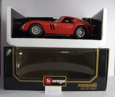 BU007 Burago 3011  Ferrari 250 GTO rot 1962 1:18 OVP Türhebel links fehlt