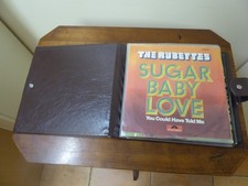 Schallplattenalbum mit 16 Singles 70/80er Jahre