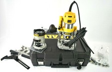 DeWalt 900W D26204K Oberfräse