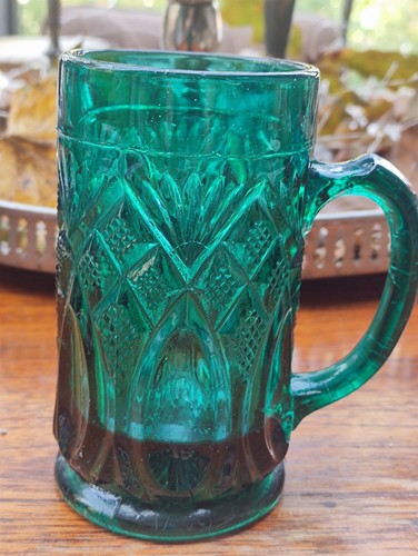 Antik preßglas krug smaragd - antik,