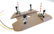 Kibri - Bahnübergang mit Warnlichtern - H0 - Gebäude Häuser Haus ---- CK 1198