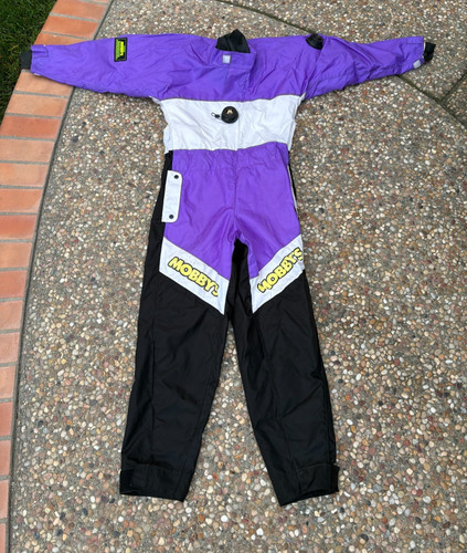 600 mobbys cold water scuba - $600,