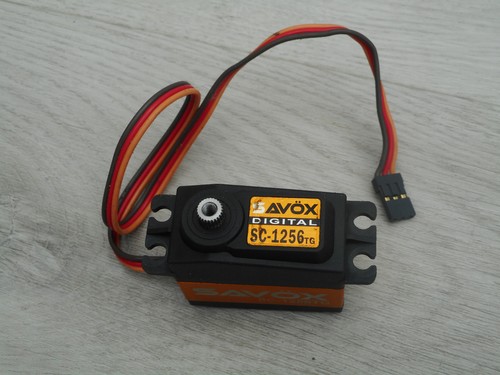 Savox 1256tg titanium - titanium, gear