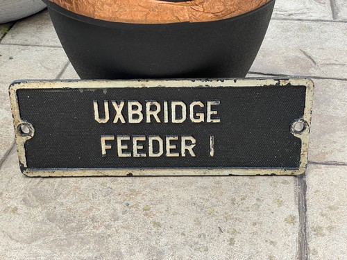 Vintage cast uxbridge feeder - vintage,